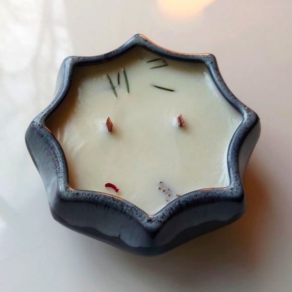 💛Host Pick💛 Hand made Organic soy candle - Picture 4 of 7